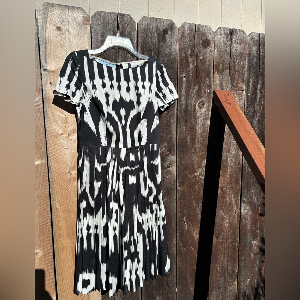 Dress - Picture 6 of 16